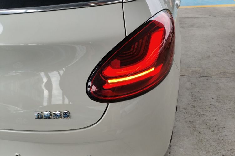 五菱汽车 五菱缤果 2023款 333km 灵犀互联+款车身外观6006