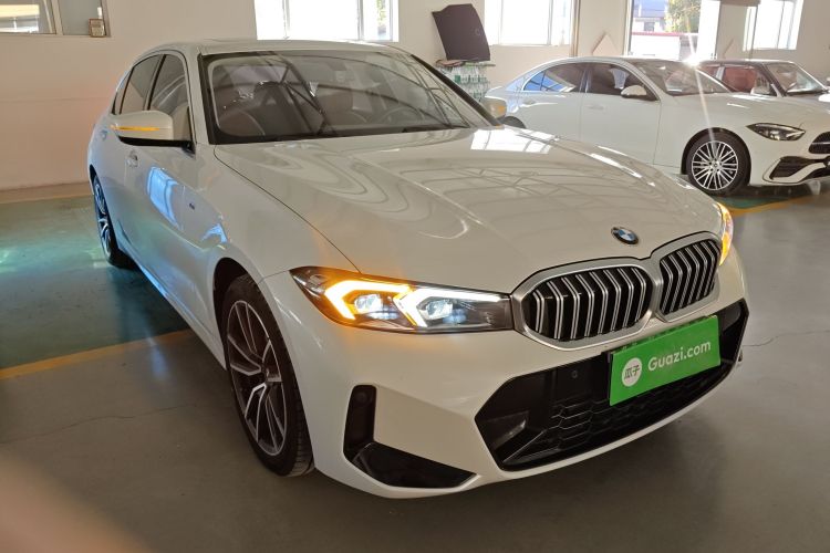 宝马3系 2023款 320Li M运动套装车身外观3