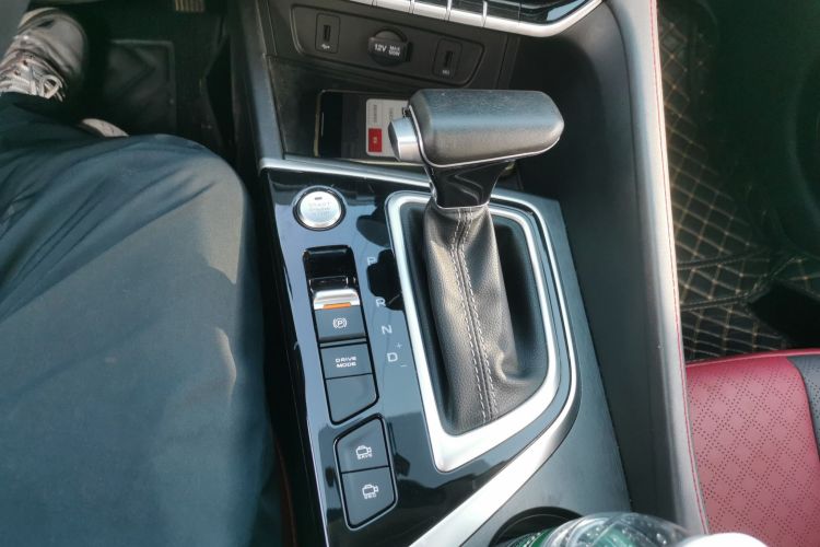 长安 逸动 2021款 PLUS 蓝鲸NE 1.4T GDI DCT尊贵型中控内饰18