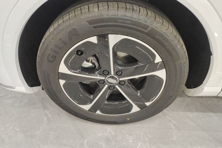 鸿蒙智行 尚界H5 2025款 增程 Pro车身外观6007