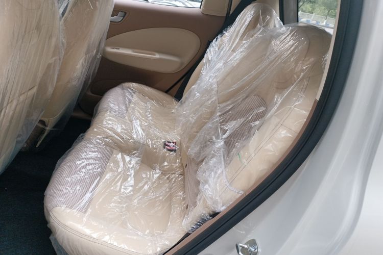 五菱汽车 宏光MINIEV 2025款 四门版 进阶款中控内饰21