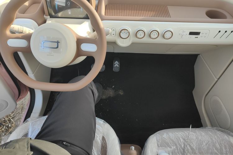 奔腾小马 2026款 222km 萌趣马 Plus中控内饰12