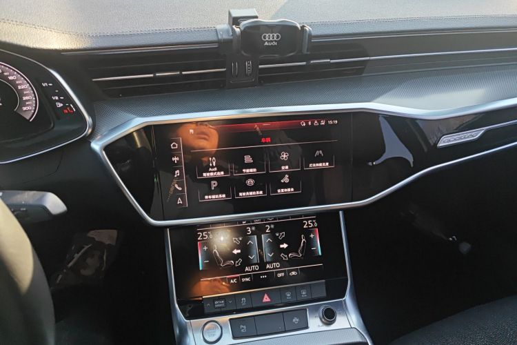 奥迪A6L 2019款 45 TFSI quattro 臻选动感型中控内饰16