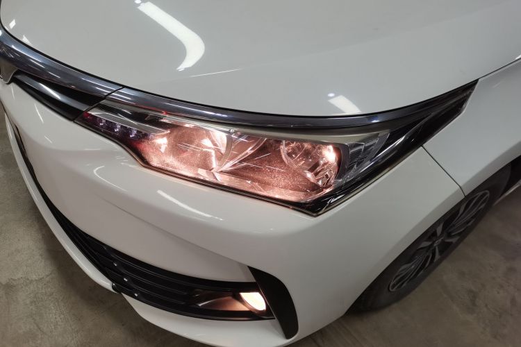 丰田 卡罗拉 2017款 改款 1.2T S-CVT GL-i局部细节36