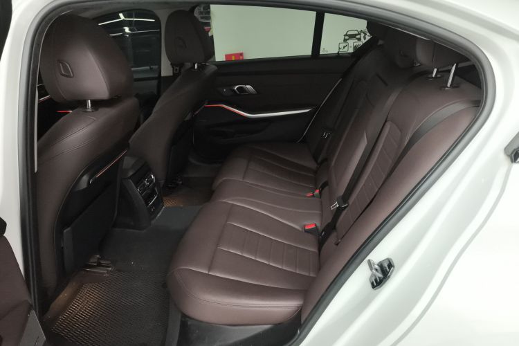 宝马3系 2020款 330Li xDrive M运动曜夜套装中控内饰7004