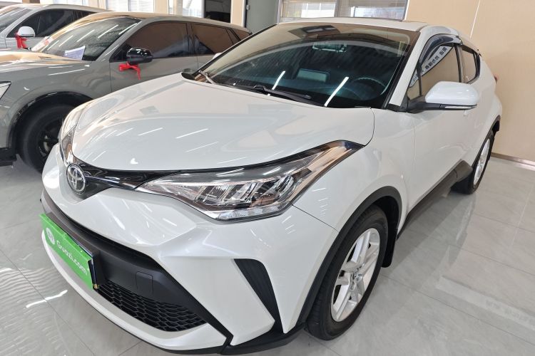 丰田C-HR 2022款 2.0L 舒适版车身外观1