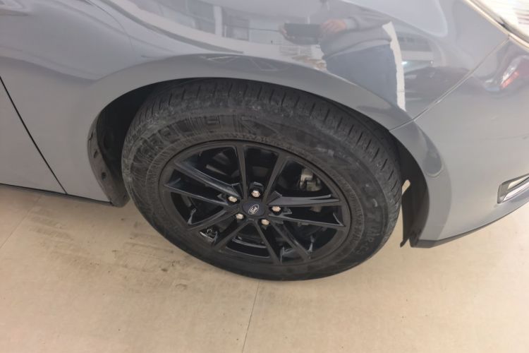 福特 福克斯 2017款 两厢 EcoBoost 180 自动精英型车身外观6008