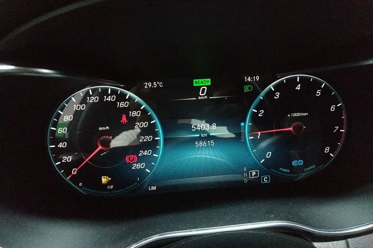 奔驰C级 2021款 C 260 L 运动版中控内饰14