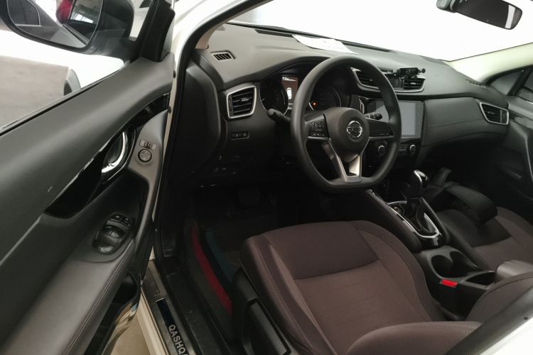 日产 逍客 2019款 2.0L CVT智享版中控内饰20