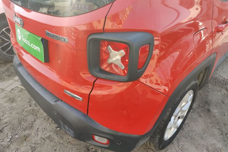 Jeep 自由侠 2016款 1.4T 自动劲能版+车身外观9