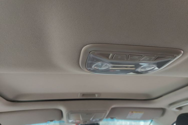 吉利汽车 帝豪 2016款 两厢RS 1.5L CVT向上版局部细节22