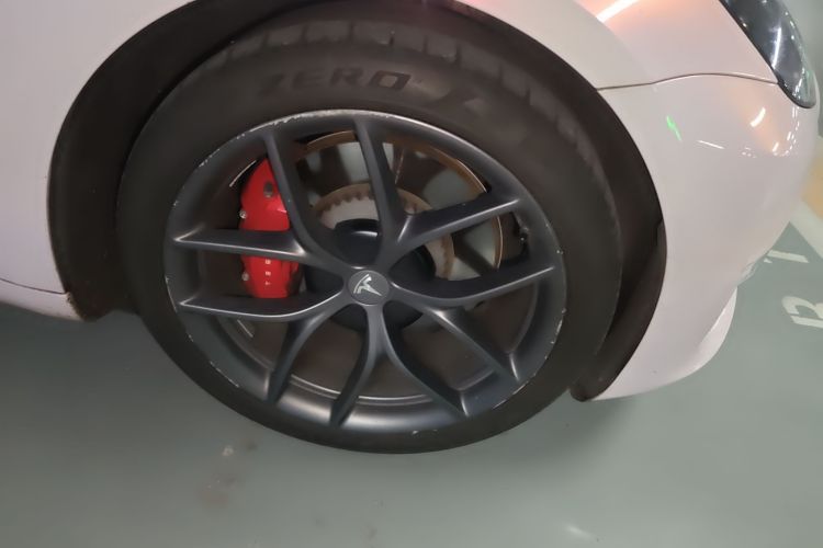 特斯拉 Model 3 2021款 改款二 Performance高性能全轮驱动版车身外观10