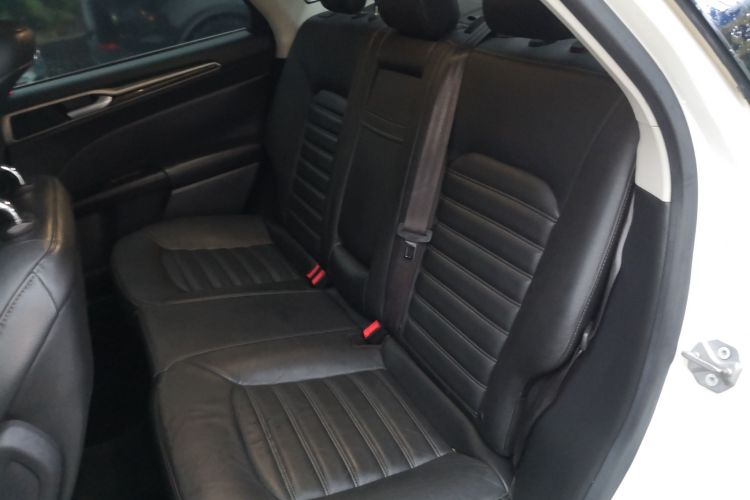 福特 蒙迪欧 2013款 2.0L GTDi200时尚型中控内饰21