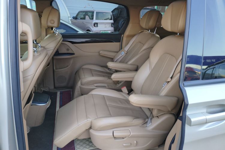 别克GL8 2017款 ES 28T 豪华型 国V中控内饰21