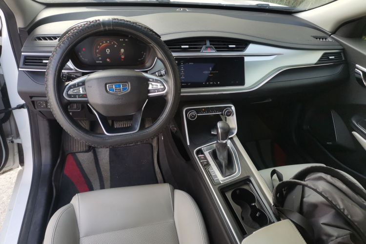 吉利汽车 缤瑞 2018款 14T CVT缤致版中控内饰7002