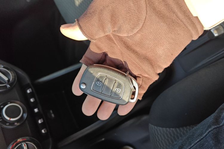 现代 瑞纳 2017款 1.4L 手动焕新版 国VI中控内饰11