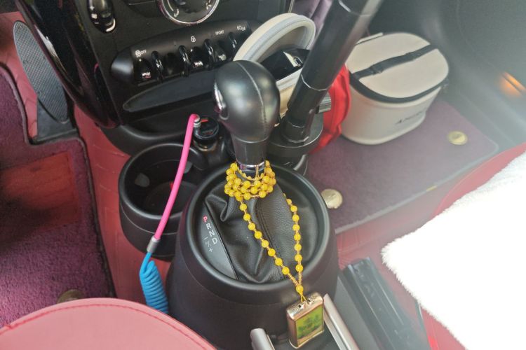 MINI Countryman 2016款 1.6T COOPER ALL4 Fun装备控中控内饰18