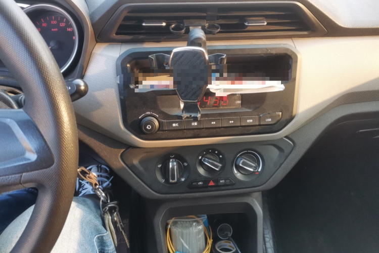 五菱汽车 五菱宏光 2019款 1.5L S标准型国VI LAR局部细节16