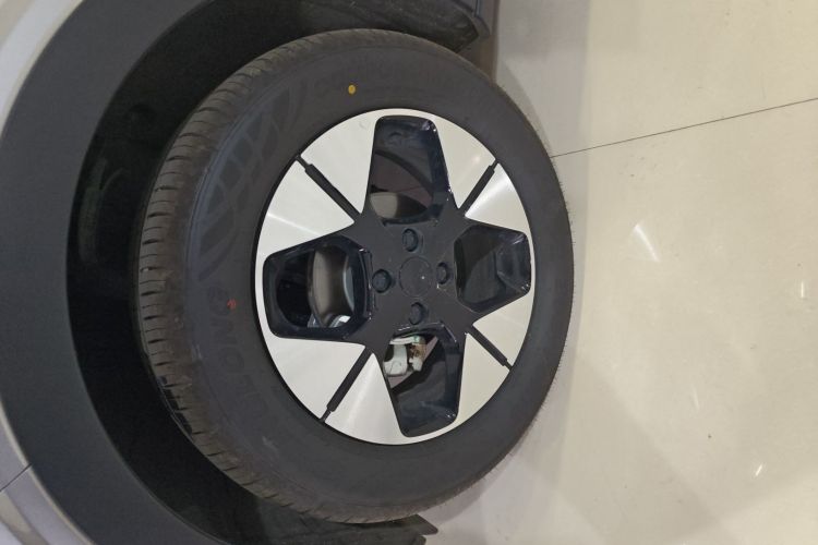 吉利银河 星愿 2025款 UP 410km 探索版车身外观6007