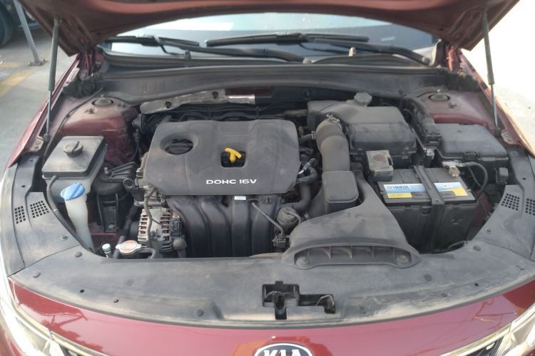 起亚K5 2016款 2.0L 自动LUX局部细节24