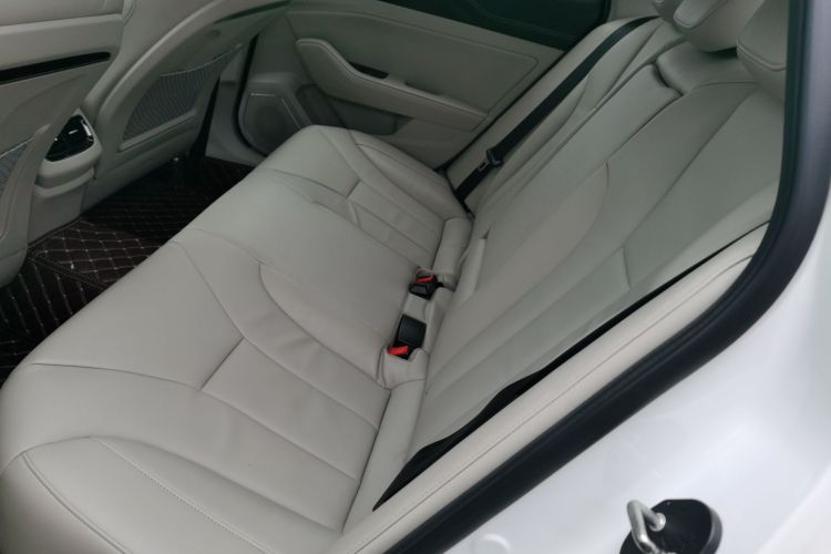 红旗H5 2018款 30TD 智联灵动版中控内饰21