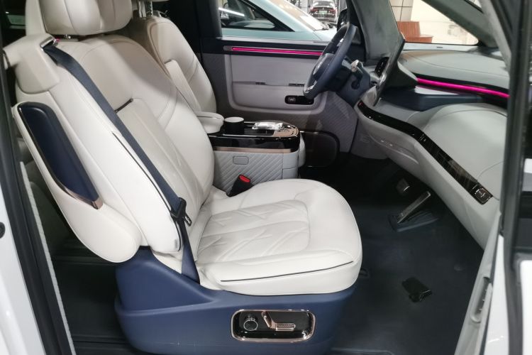 极氪MIX 2025款 长续航智驾版局部细节41