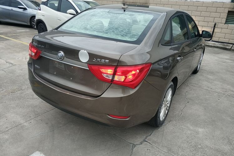 别克 英朗 2017款 15N 自动精英型车身外观7