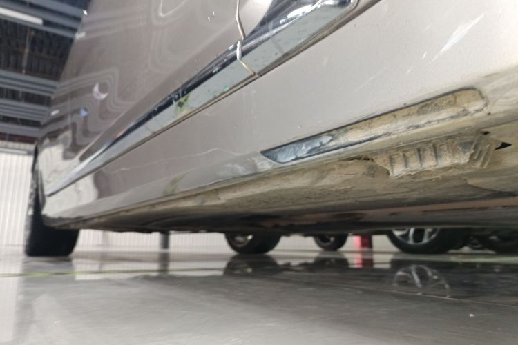 宝马7系 2018款 730Li 领先型 卓越套装局部细节9001