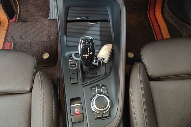 宝马X1 2022款 sDrive20Li 时尚型中控内饰18