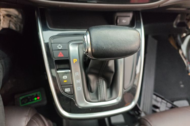 广汽传祺 传祺M6 2019款 270T 自动豪华版（七座）国V中控内饰18