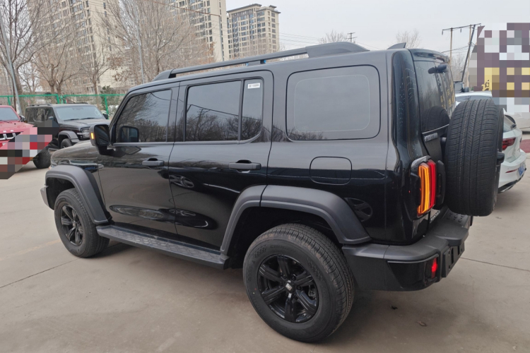 坦克300 2025款 2.0T 挑战者车身外观4