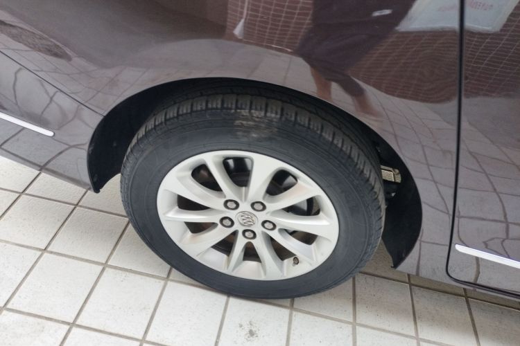 别克GL8 2017款 ES 28T 舒适型 国V车身外观6008