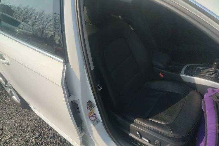 奥迪A4L 2015款 35 TFSI 自动标准型局部细节41