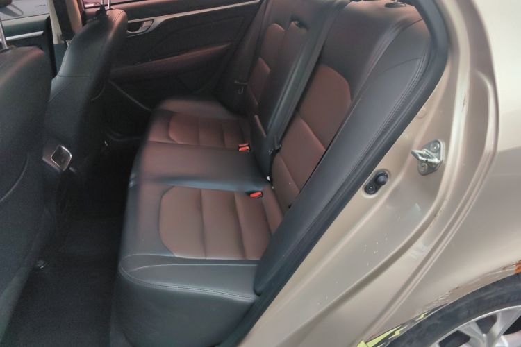 吉利汽车 远景 2018款 1.5L 自动尊贵型中控内饰7004