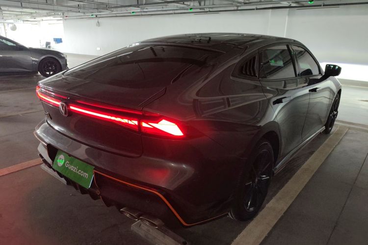 长安UNI-V 2023款 2.0T 锋速版车身外观6005