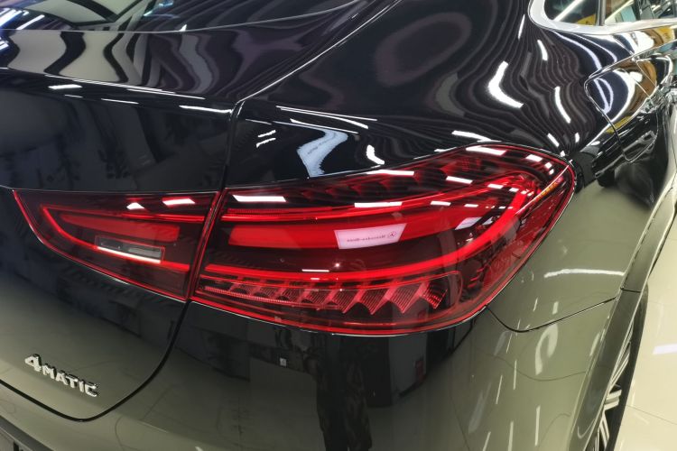 奔驰GLE轿跑 2024款 GLE 350 4MATIC 轿跑SUV 时尚型车身外观9