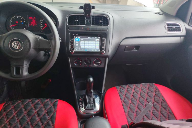 大众 Polo 2013款 1.4L 自动舒适版中控内饰16