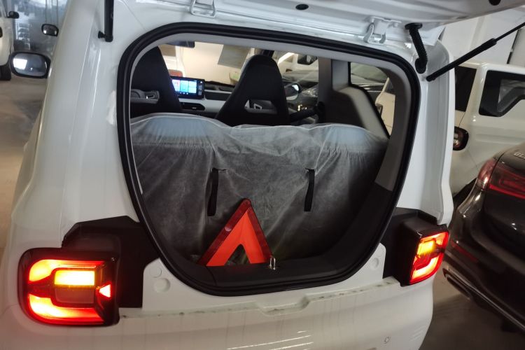 吉利银河 2024款 熊猫mini 200km 耐力熊机舱底盘23