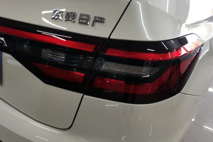 启辰D60 2023款 PLUS 1.6L XE CVT潮领版车身外观9