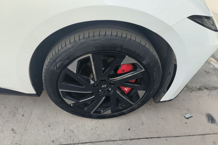 东风奕派 eπ007 2024款 200Pro增程版车身外观6001