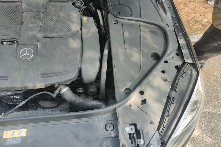 奔驰S级 2014款 S 400 L HYBRID局部细节9007