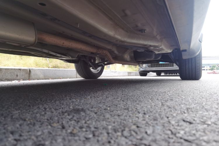 Jeep 指南者 2021款 220T 自动领先版局部细节9004