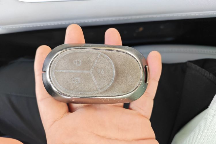 蔚来ES6 2024款 75kWh中控内饰7001