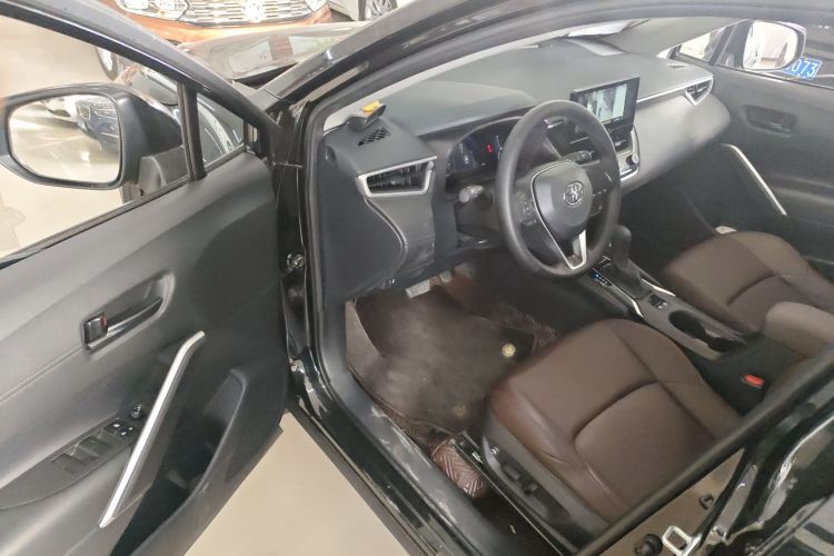 丰田 锋兰达 2023款 2.0L CVT精英版中控内饰20