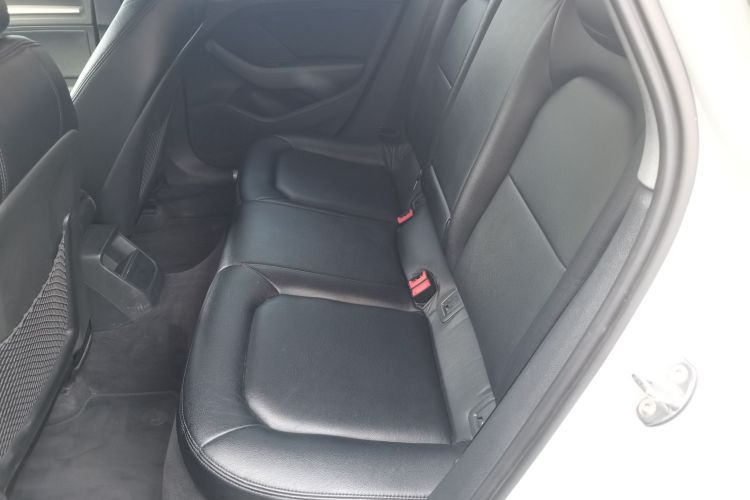 奥迪A3 2018款 30周年年型 Limousine 35 TFSI 进取型中控内饰21