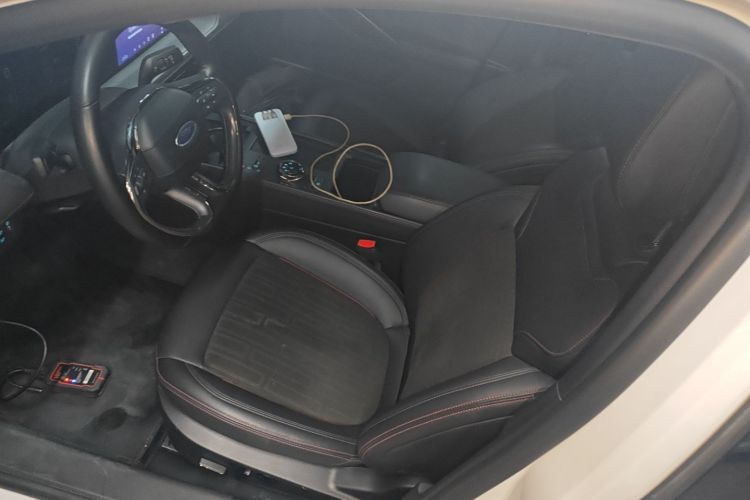 福特 蒙迪欧 2023款 EcoBoost 180 舒雅型中控内饰19