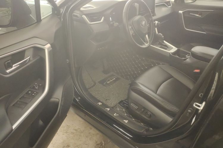 丰田 RAV4荣放 2020款 2.0L CVT两驱风尚版中控内饰20