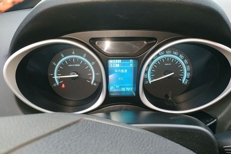 广汽传祺 传祺GS5 2014款 2.0L 自动两驱超享版局部细节14