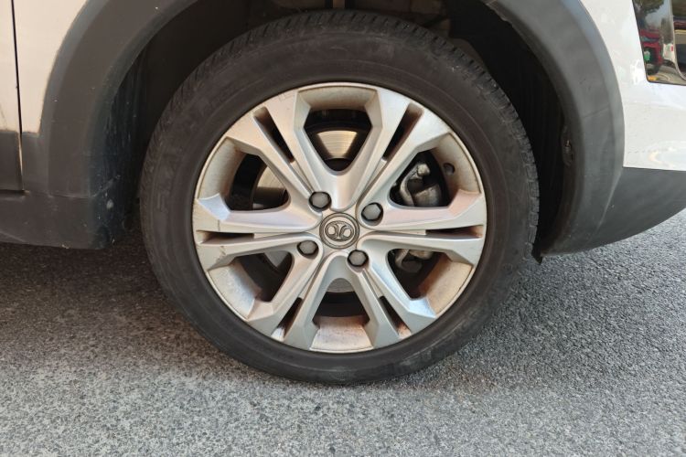 北汽新能源EX 2018款 EX360 新尚版车身外观6007