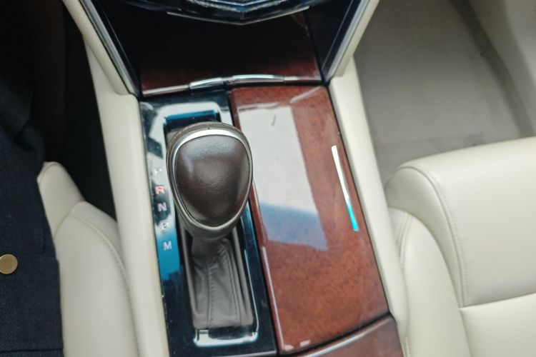 凯迪拉克XTS 2017款 28T 技术型中控内饰18